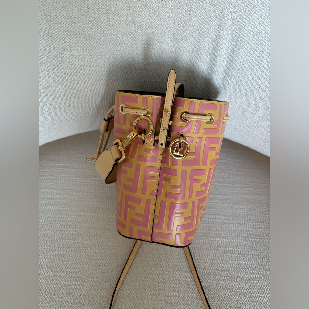 Fendi bag - Picture 4 of 5